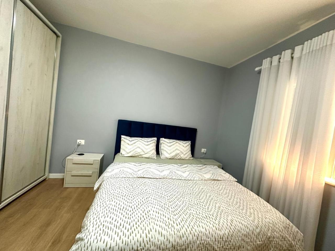Apartament Ledia's *